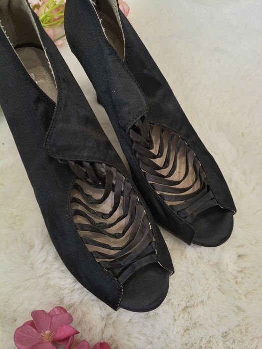 Buty damskie na korku