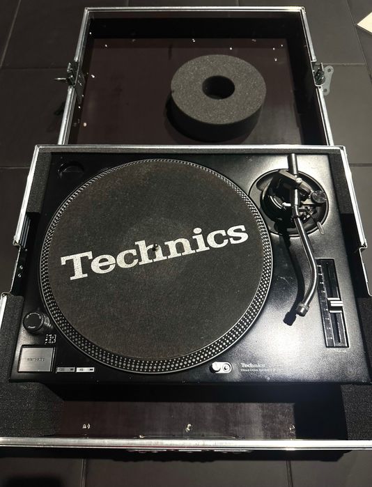 Technics SL 1200 mk2 + Case