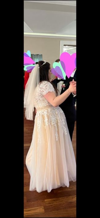 Przepiękna suknia ślubna