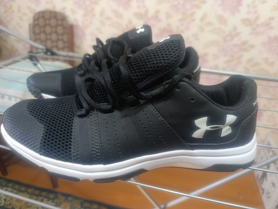 Кроссовки Under Armour 45 размер