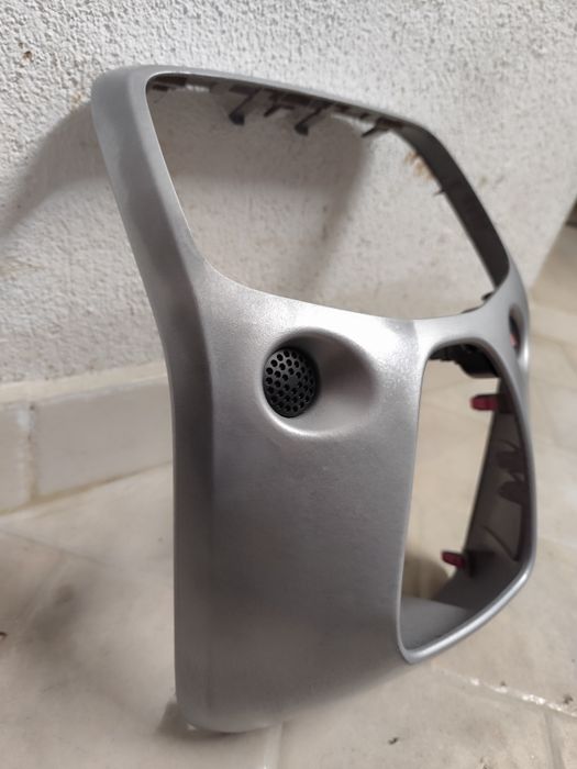 Moldura radio Peugeot 108 Citroen C1 Toyota Aygo