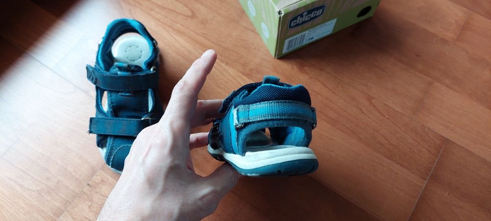 Sandálias Chicco - tamanho 26