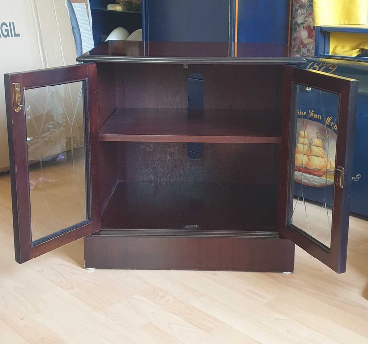 Stylowa szafka TV z mahoniu sprowadzona z Anglii