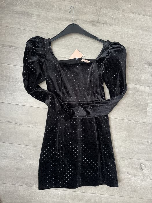 Новое платье велюр с подплечниками