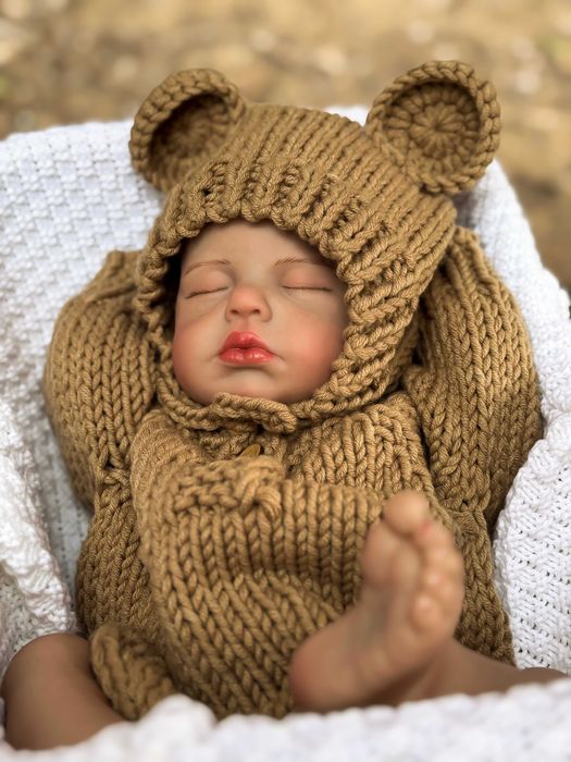 Jak Żywa Lalka Typu Reborn – Zamknięte Oczy, Fałdki Na Skórze, Smoczek