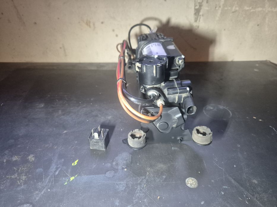 Компрессор Пневмоподвески / Пневмо Компресор Audi A6 C6 / Ауди А6 Ц6