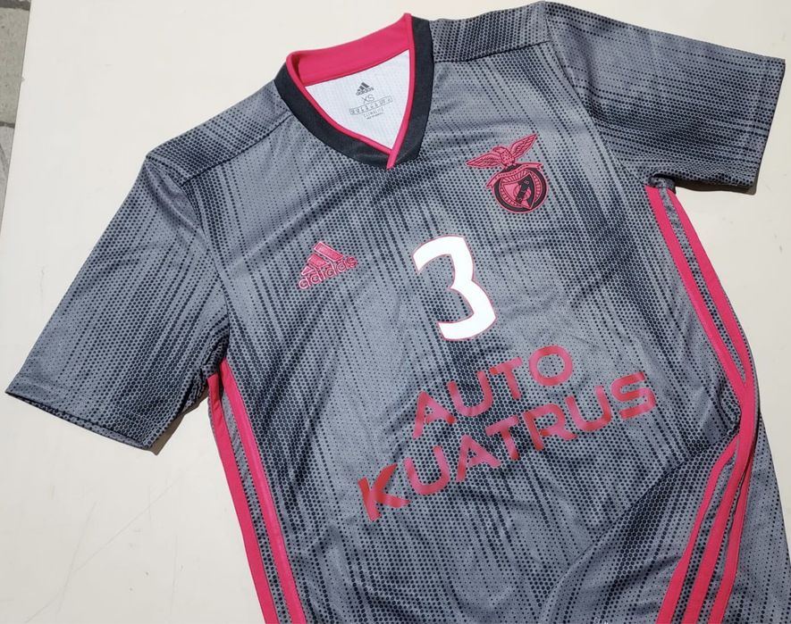 Camisola Futsal Benfica + oferta calções treino