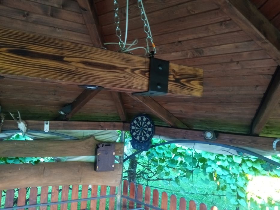 Lampa z belki wiszaca