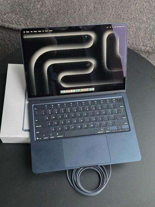 Macbook Air M4 16 GB 512 GB nowy, stan idealny, gwarancja, FV