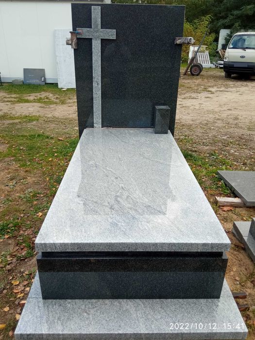 Nagrobki od 5500zł Liternictwo, kucie liter, Układanie Kostki Pomnik