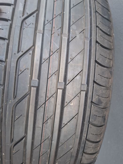 Bridgestone novos 215 50 R18