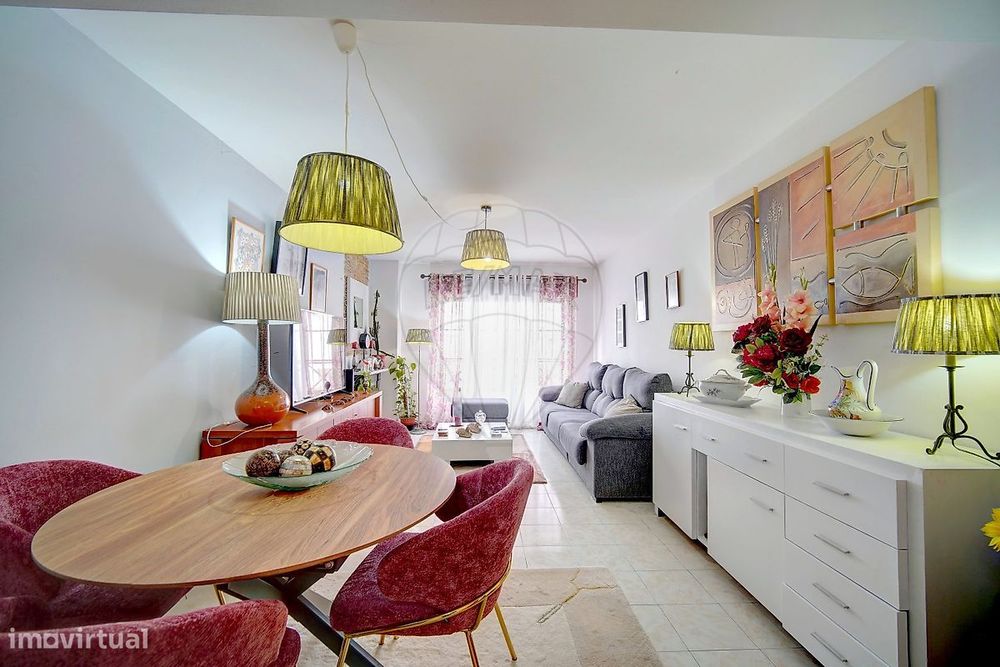 Apartamento T2 para venda — Rio de Mouro, Lisboa