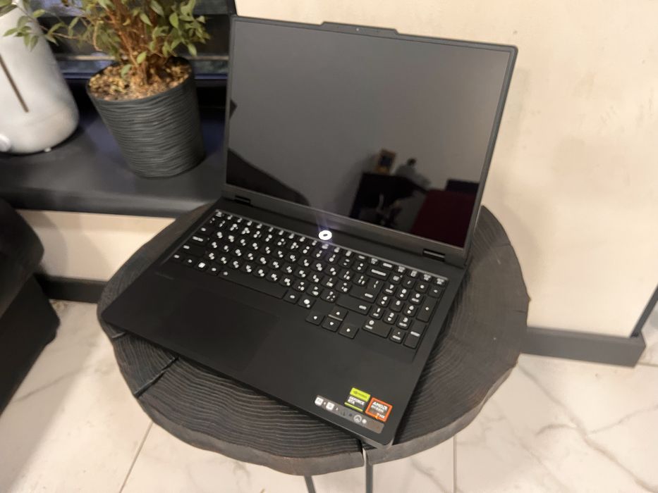Нове Legion 5 pro 16d Oled Rtx 5060 ddr5-32 ssd1tb ryzen 7-8745hx