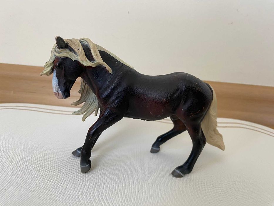 CollectA 88769 Koń Szwarcwaldzki ogier