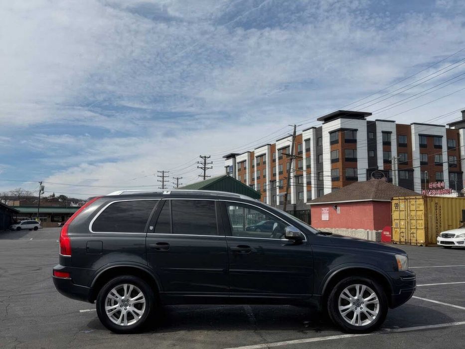 Volvo XC90      2014