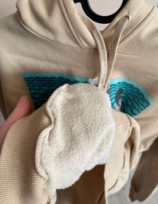 Bluza collab Pull&Bear+Netflix