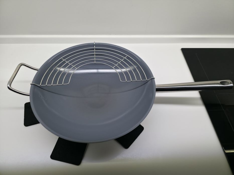 ZWILLING Wok 32cm
Wok 32 cm, SST 18/10, Prata