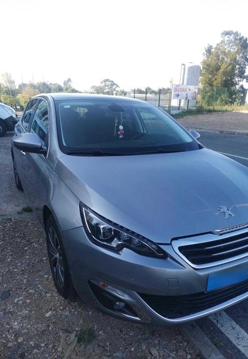 Peugeot 308 1.6 BlueHDi Allure – 2014