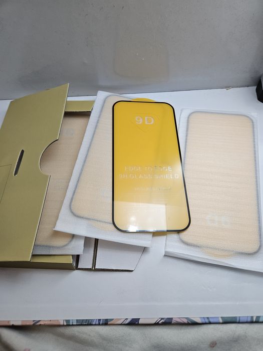 Iphone 17 pro Защитные стекла 9d, отличного качества 4 шт