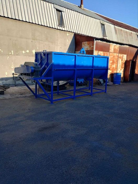 Горизонтальний шнековий змішувач 3000 л від виробника