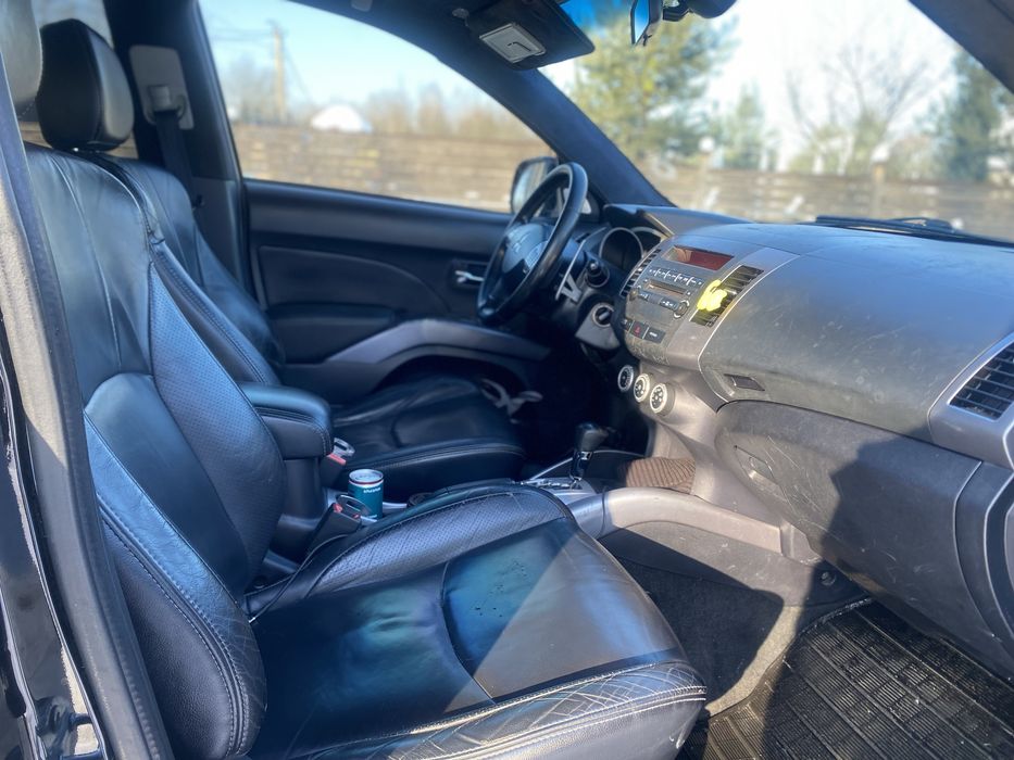 Mitsubushi Outlender 3.0 gaz/benz 4x4 avtomat