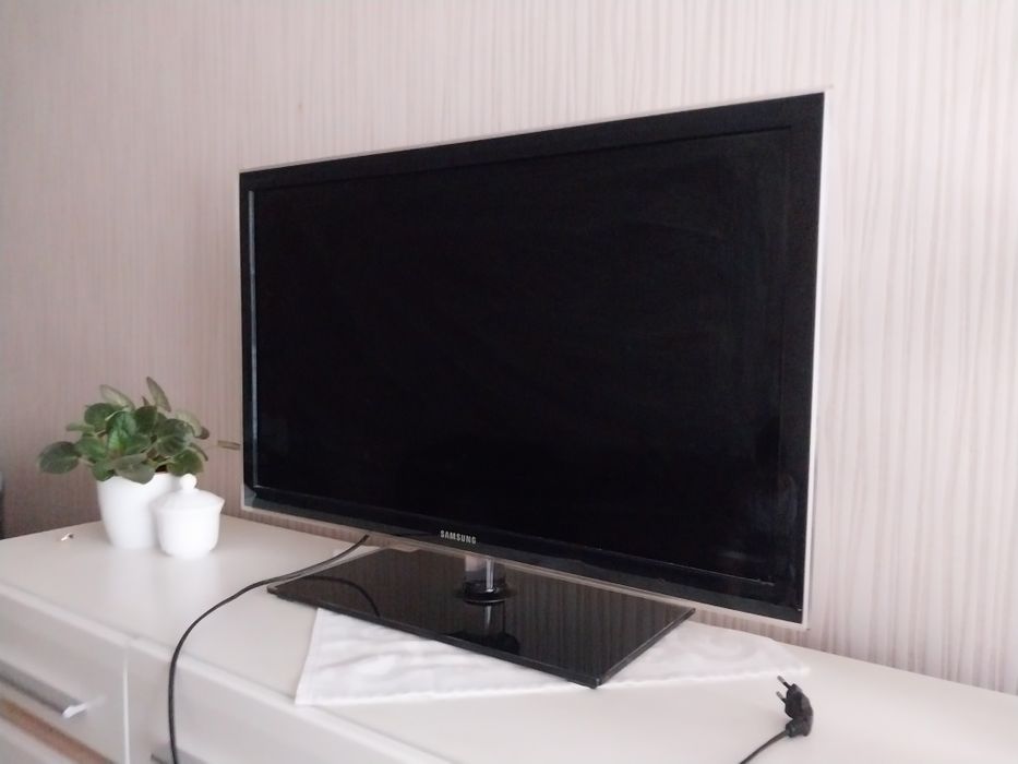 LED-телевізор Samsung   32-дюймовий (81 см)