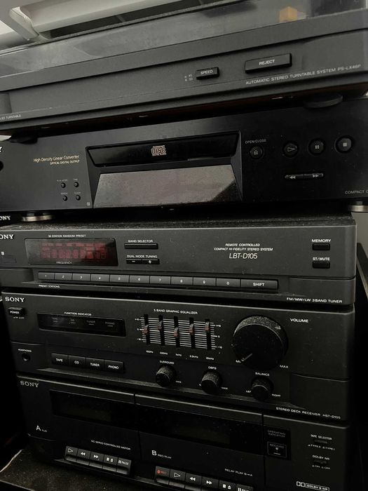 Toca Vinil / CD/ Cassete Sony em ótimo estado