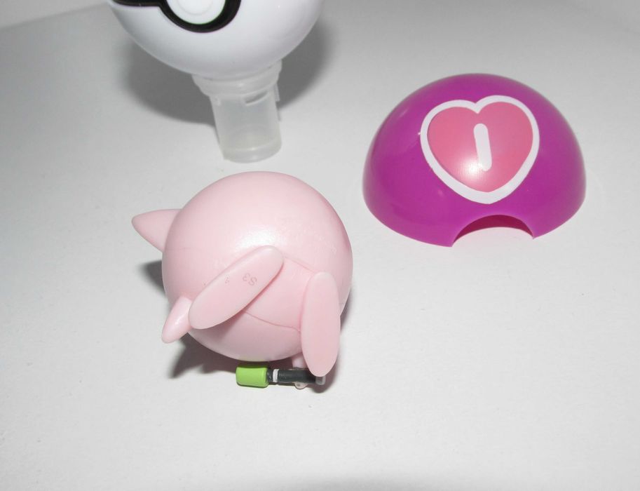 Love Ball + Pokémon Jigglypuff