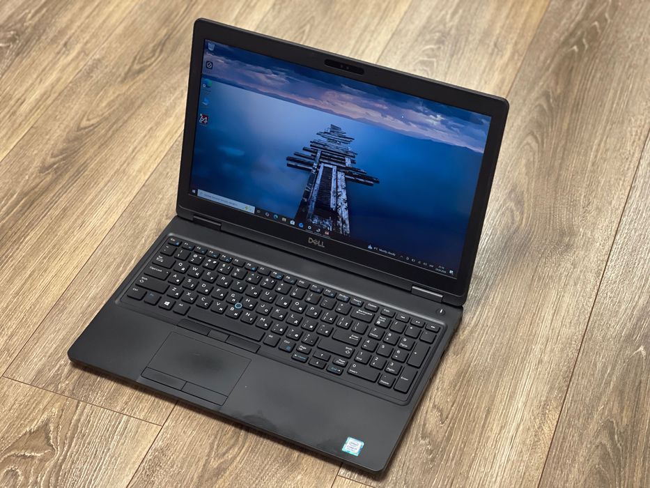 Сенсорний ноутбук Dell Latitude E5590 (i7-8650U|8GB|256SSD|15.6” FHD)