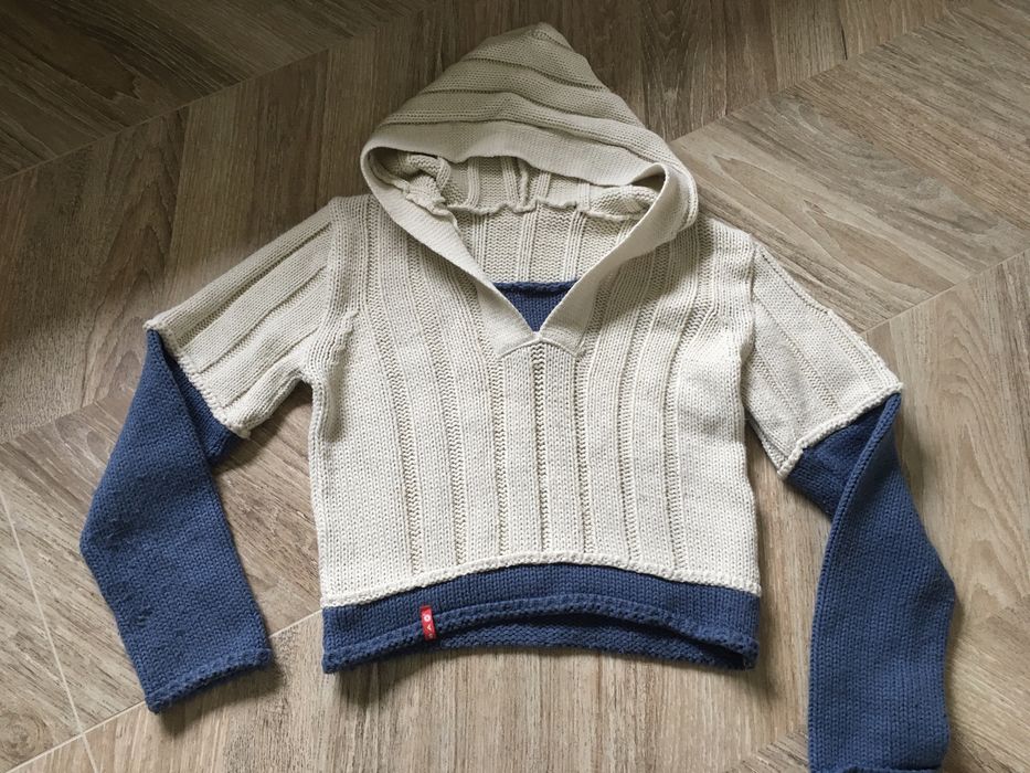 Ciepły damski sweter z kapturem M