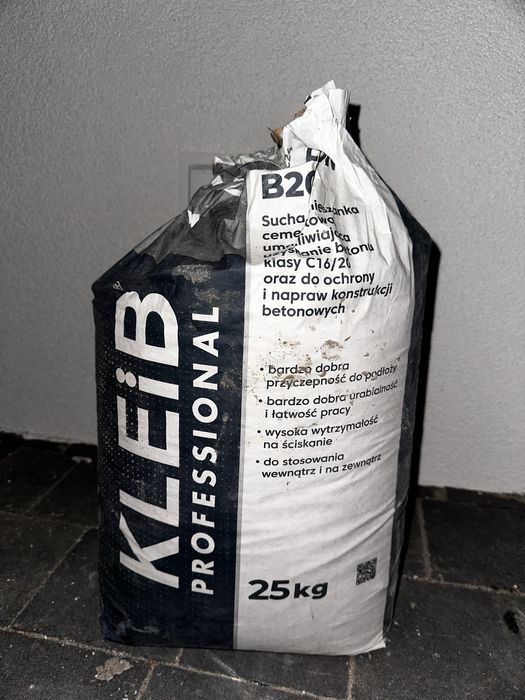 Sucha mieszanka cementowa