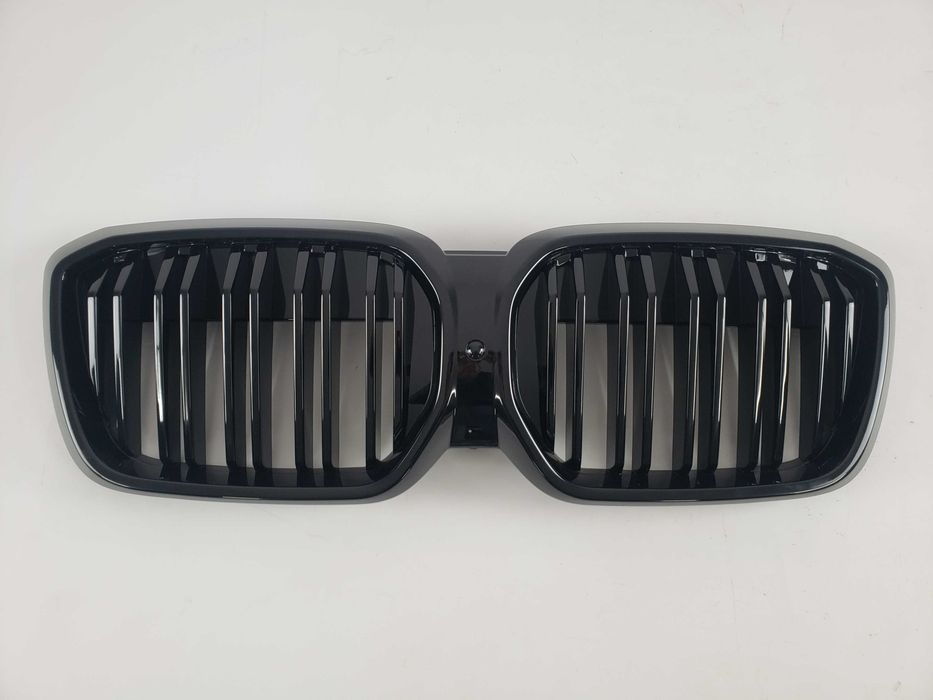 Ноздри решетка радиатора на BMW iX3 G01  2020 - 2023 год