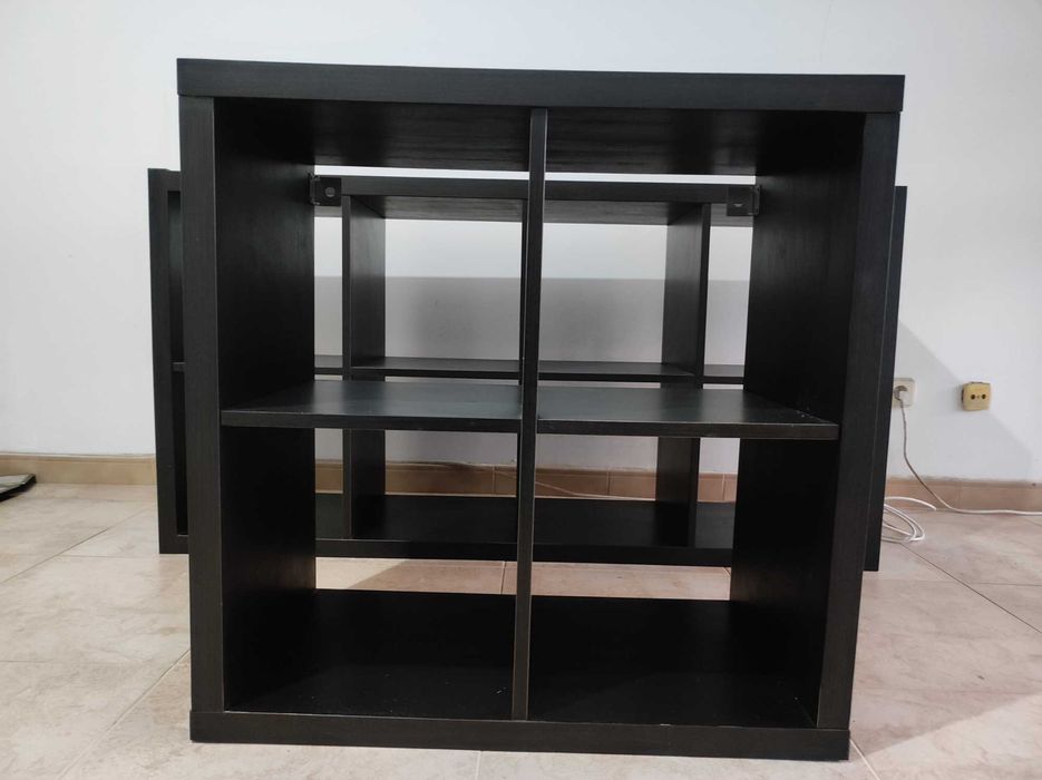 2 Estantes  Semi-nova , pelo preço de uma