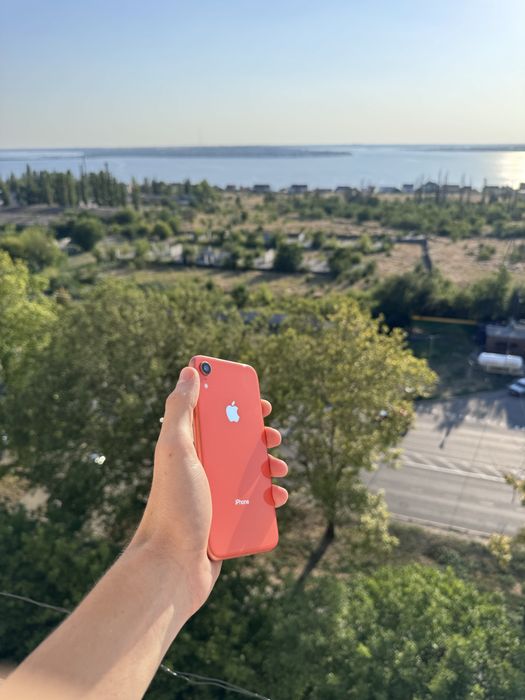 Продаю Айфон xr 64gb