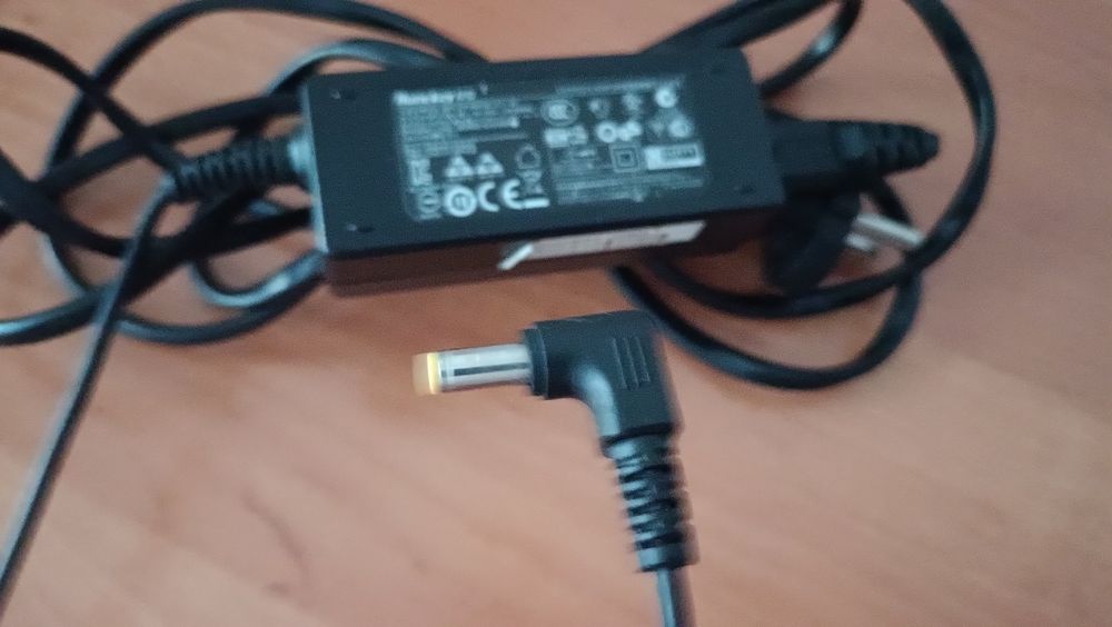 Ładowarka do laptopa Netbooka Hunt-Key 19V