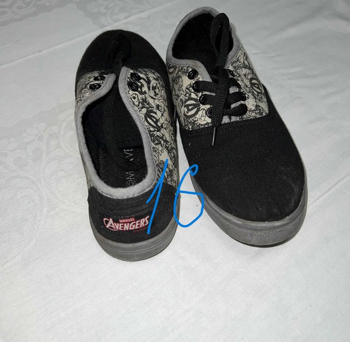 Кросівки ботинки дитячі