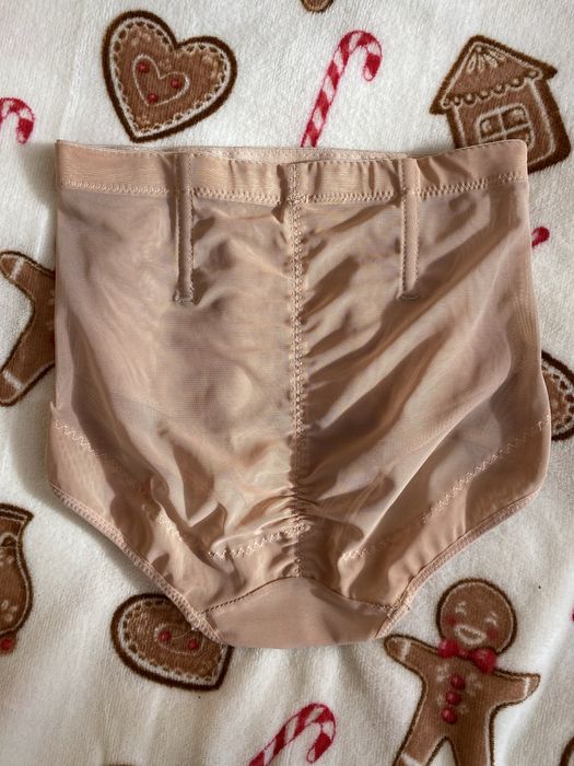 Утягуючі трусики