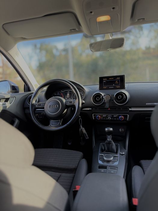 Audi A3 Limousine 1.6 TDI S-LINE kit RS3