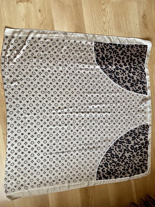 Szal chusta duży apaszka silk monogram pantera