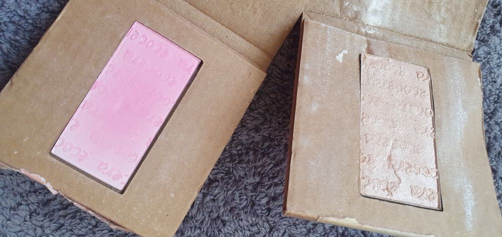 Zestaw róż rozświetlacz bronzer