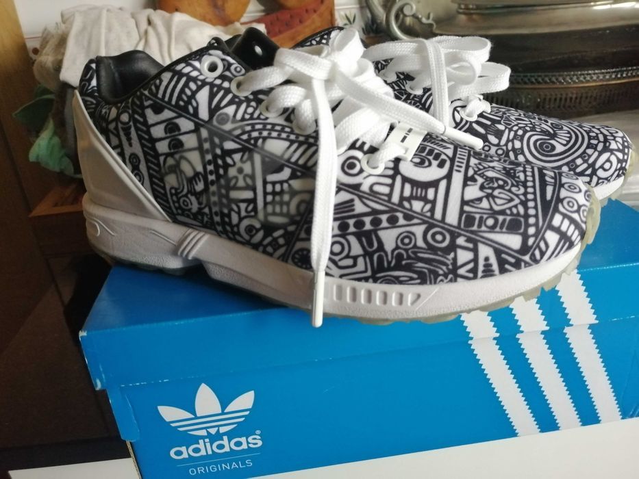 Ténis Adidas 38 marca original NOVOS de 90 eur