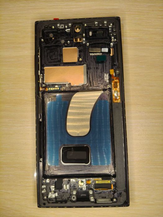 Оригінальний дисплей для Samsung Galaxy S23 Ultra з повним модулем.