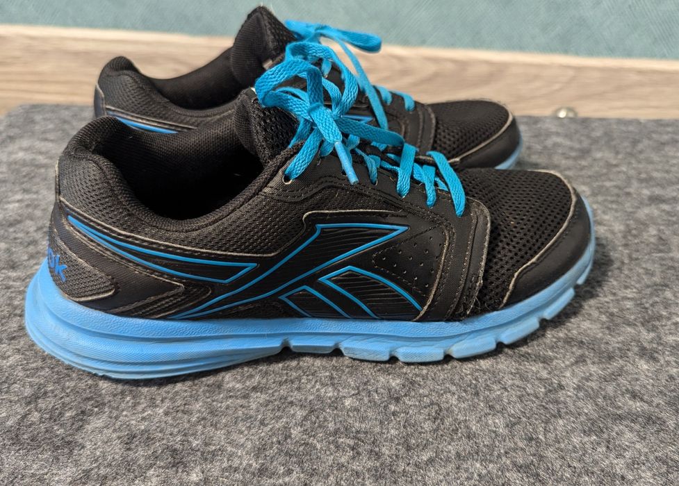 Продам кросівки Reebok