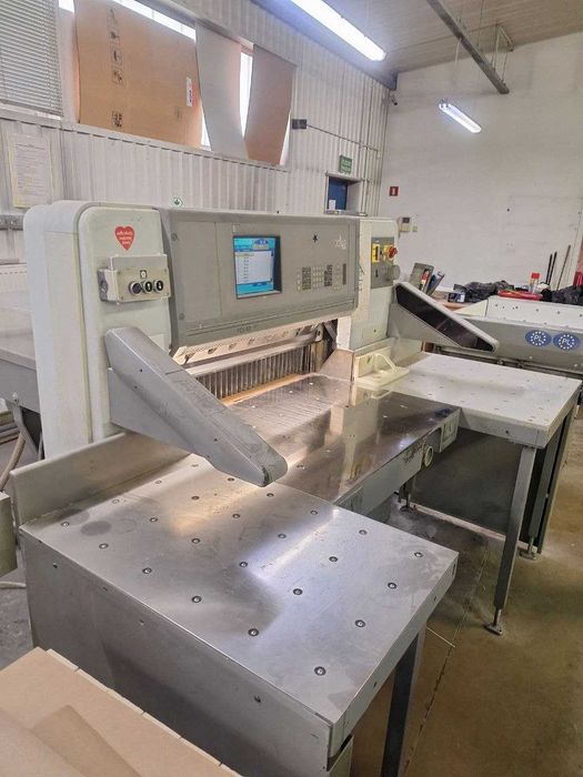 Polar 92E паперорізальна машина