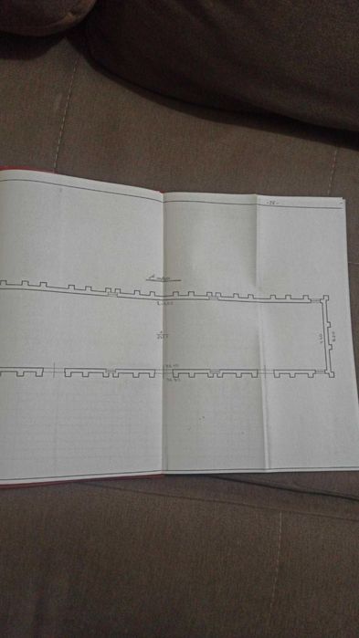 складське чи виробниче приміщення, колишнє зерносховище с.Підгірне.