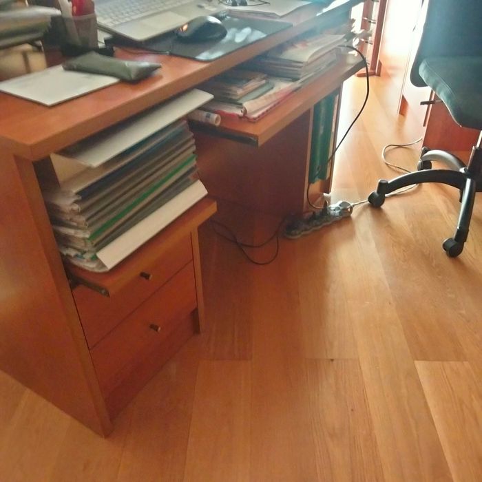 Móveis de quarto em Cerejeira , estante escritório e secretária