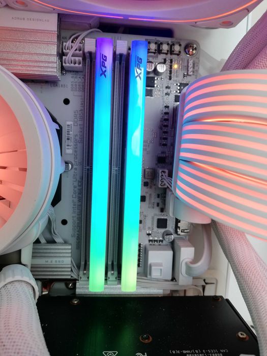 Pamięć ram DDR5 ADATA LANCER BLADE RGB 6400mhz 32gb białe white