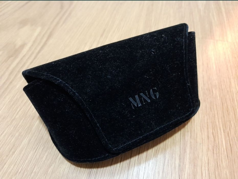 Óculos de sol Armani + oferta de bolsa MNG