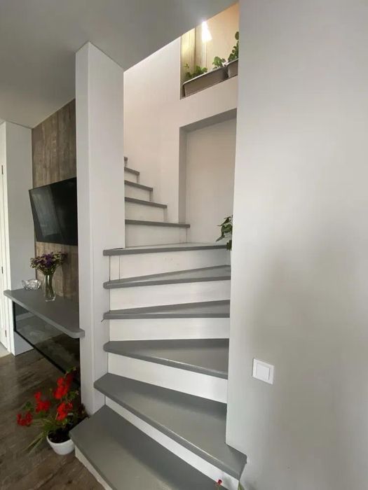 Продаж 2 кімн.квартира 110 м² 5/5 ц. Брюховичі 140000$