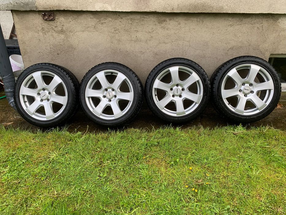 Alufelgi Volkswagen, Audi, Skoda 17 cali z oponami w idealnym stanie.